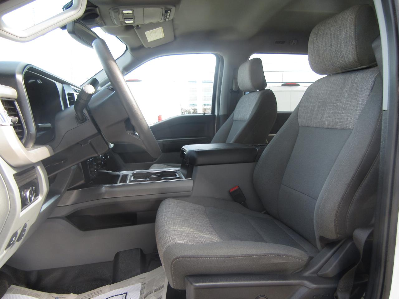 2023 Ford F-250 CREW CAB 4X4 DIESEL XLT PACKAGE Photo