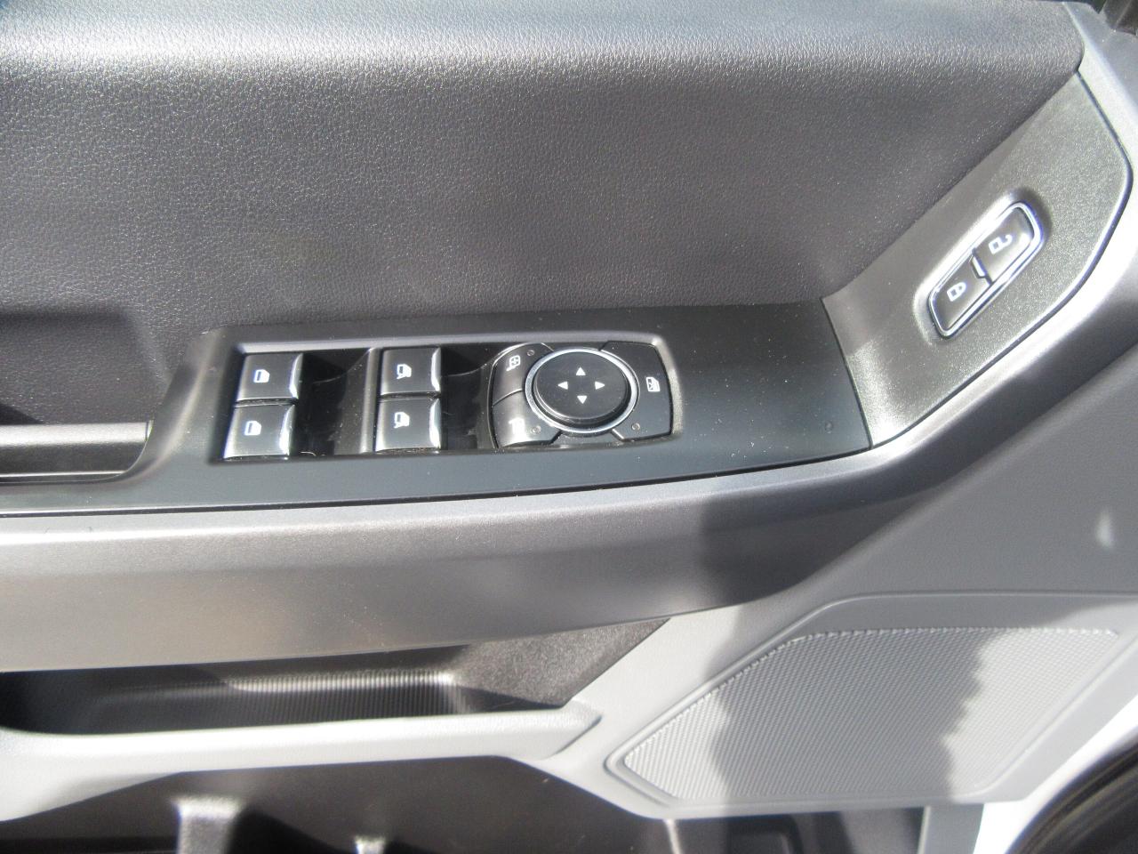 2023 Ford F-250 CREW CAB 4X4 DIESEL XLT PACKAGE Photo