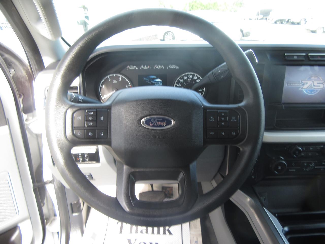 2023 Ford F-250 CREW CAB 4X4 DIESEL XLT PACKAGE / 6.8 FT BOX Photo