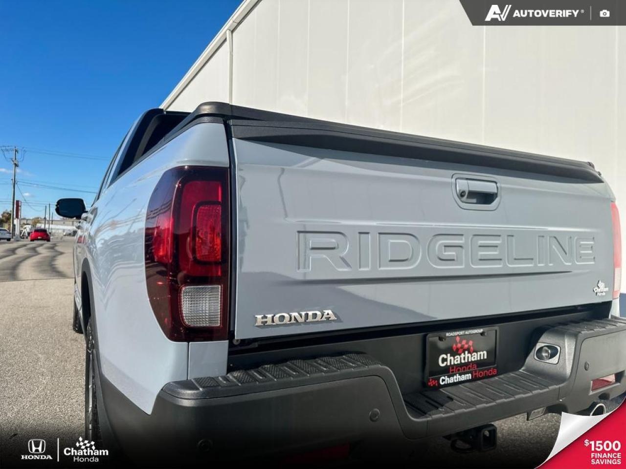 2025 Honda Ridgeline Black Edition AWD One Owner! No Accidents! Low kms Photo