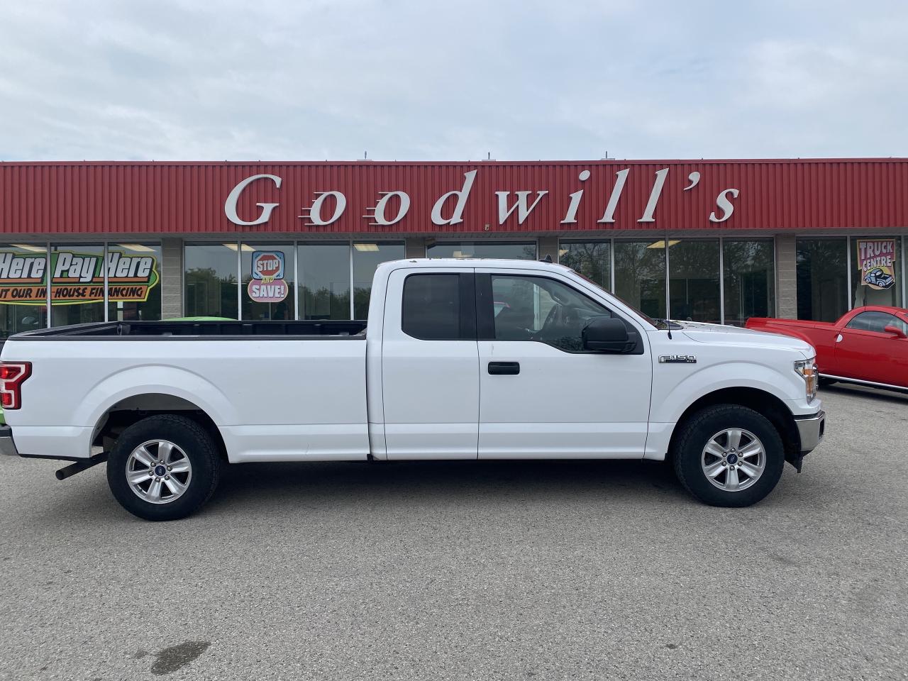 2020 Ford F-150 XLT, 8' BOX, CLEAN CARFAX, BACK UP CAMERA! Photo