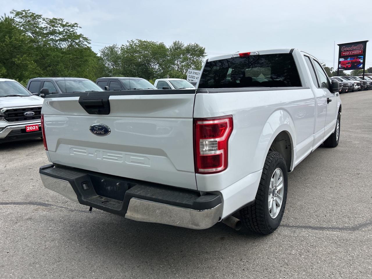2020 Ford F-150 XLT, 8' BOX, CLEAN CARFAX, BACK UP CAMERA! Photo