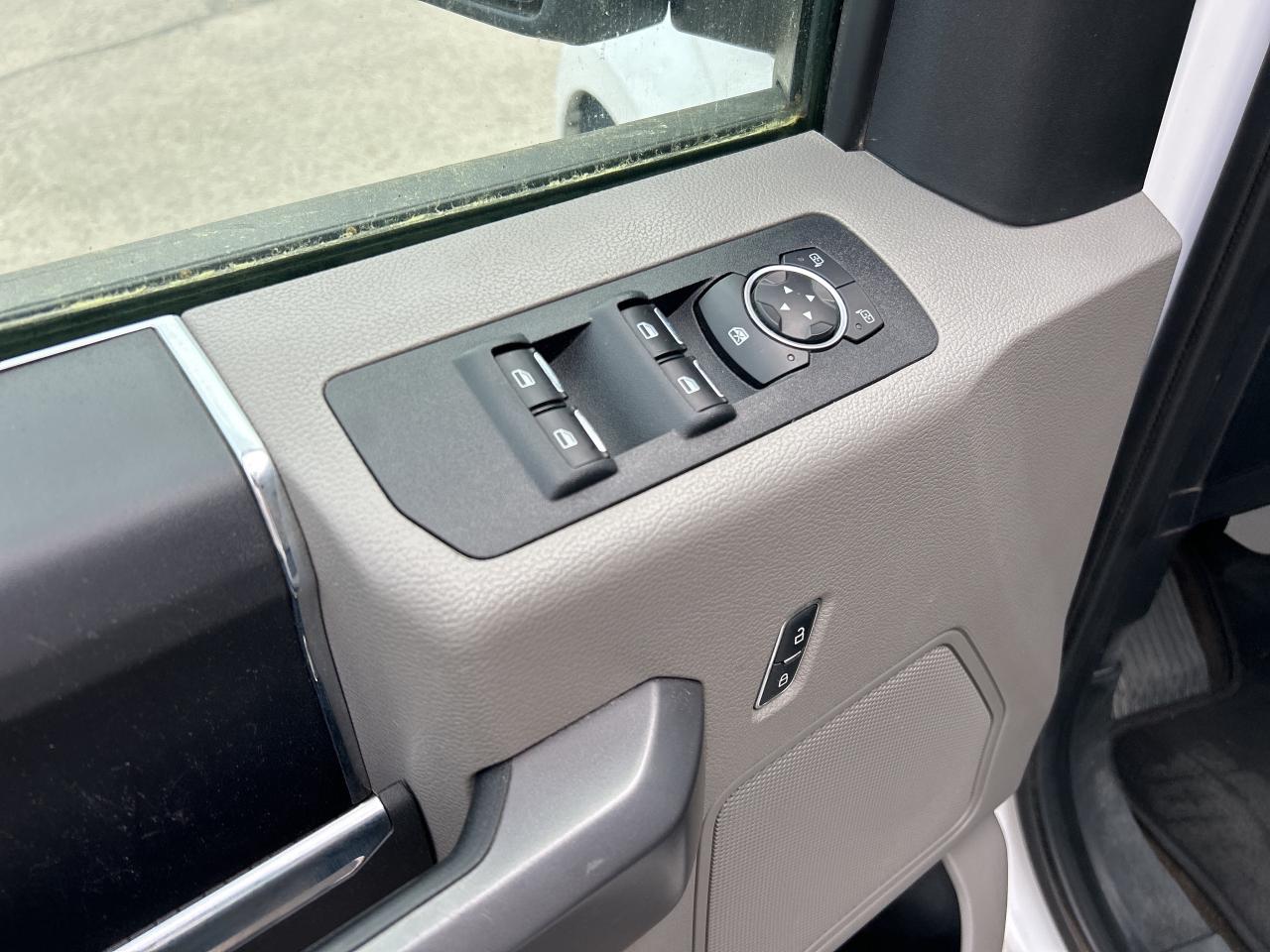 2020 Ford F-150 XLT, 8' BOX, CLEAN CARFAX, BACK UP CAMERA! Photo