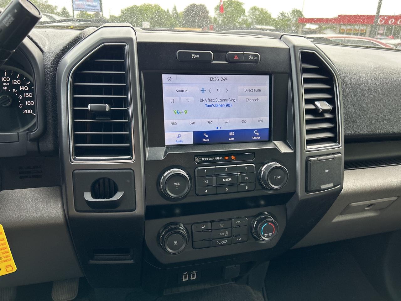 2020 Ford F-150 XLT, 8' BOX, CLEAN CARFAX, BACK UP CAMERA! Photo