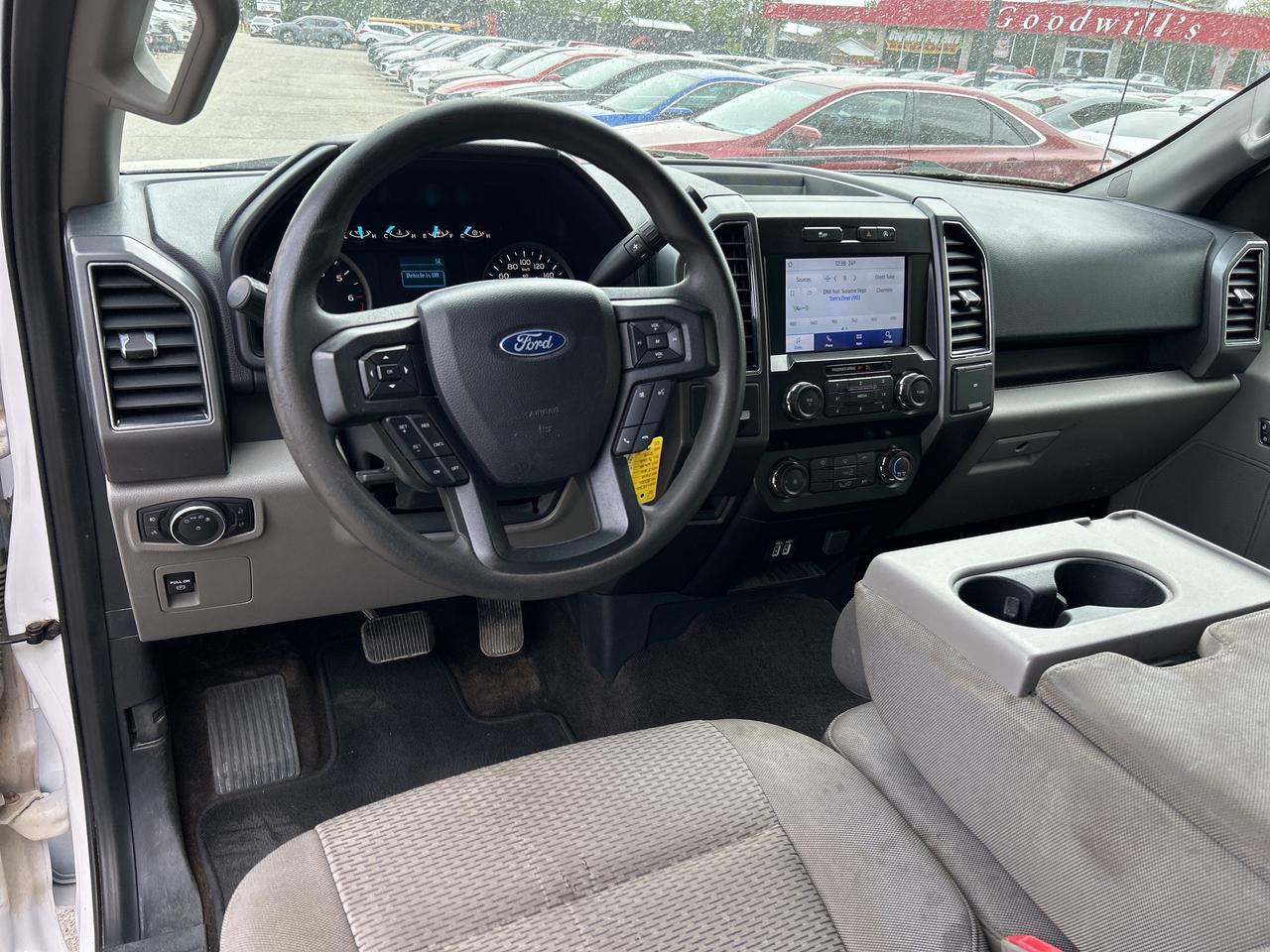 2020 Ford F-150 XLT, 8' BOX, CLEAN CARFAX, BACK UP CAMERA! Photo