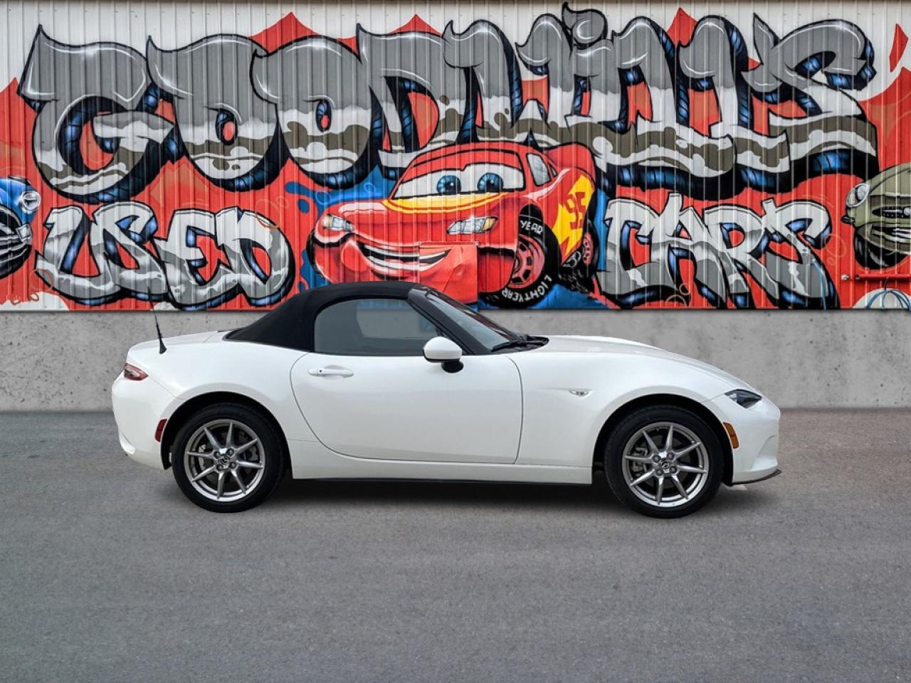 2018 Mazda MX-5 MANUAL, SOFT TOP, LOW KM'S, BLIND SPOT MONITORS! Photo0