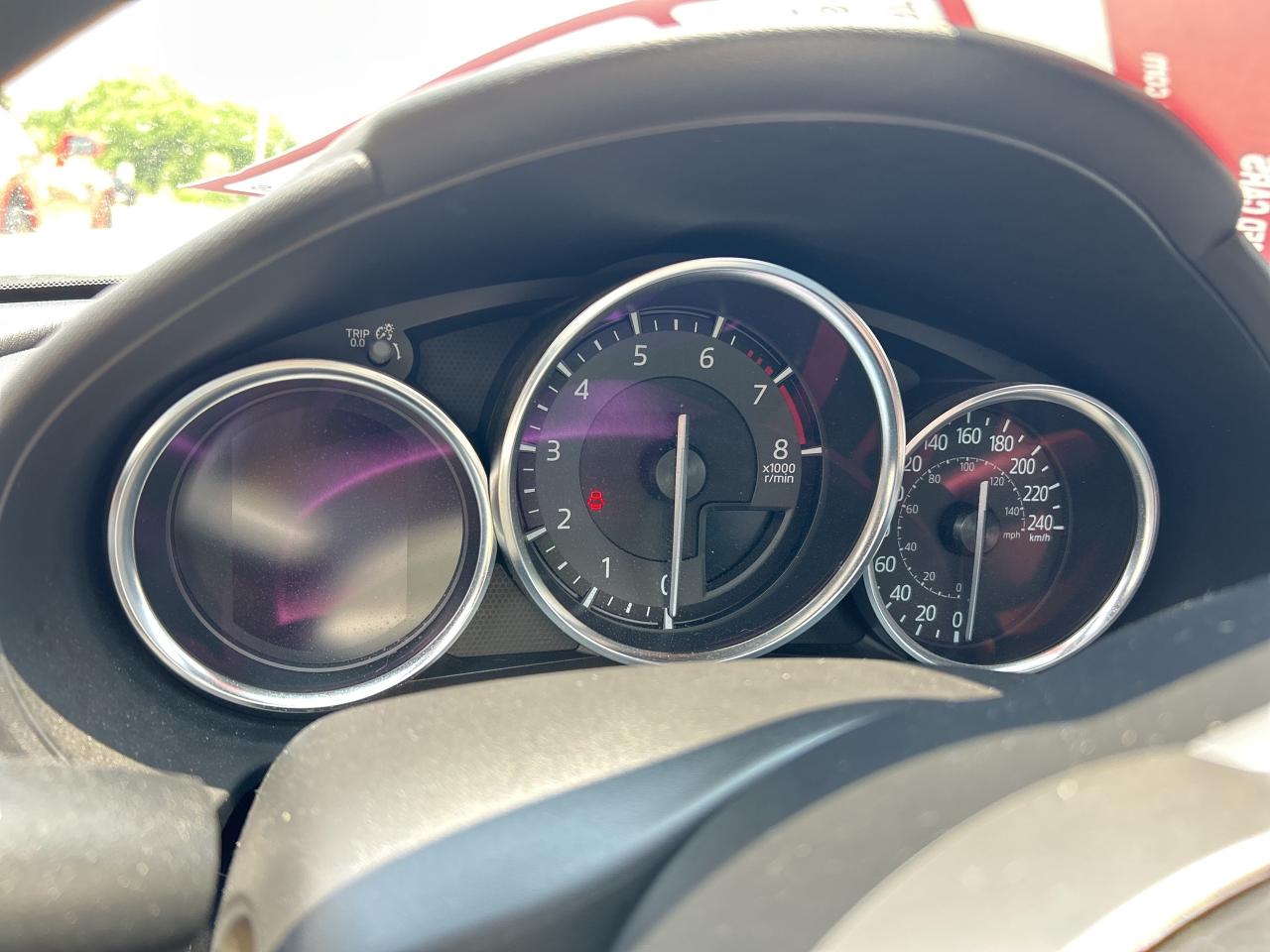 2018 Mazda MX-5 MANUAL, SOFT TOP, LOW KM'S, BLIND SPOT MONITORS! Photo