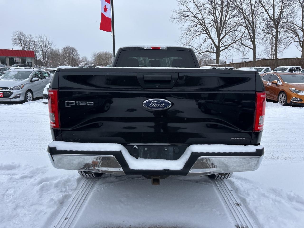 2016 Ford F-150 XLT, REG CAB 4X4, 8 FT BOX, BACK UP CAMERA! Photo