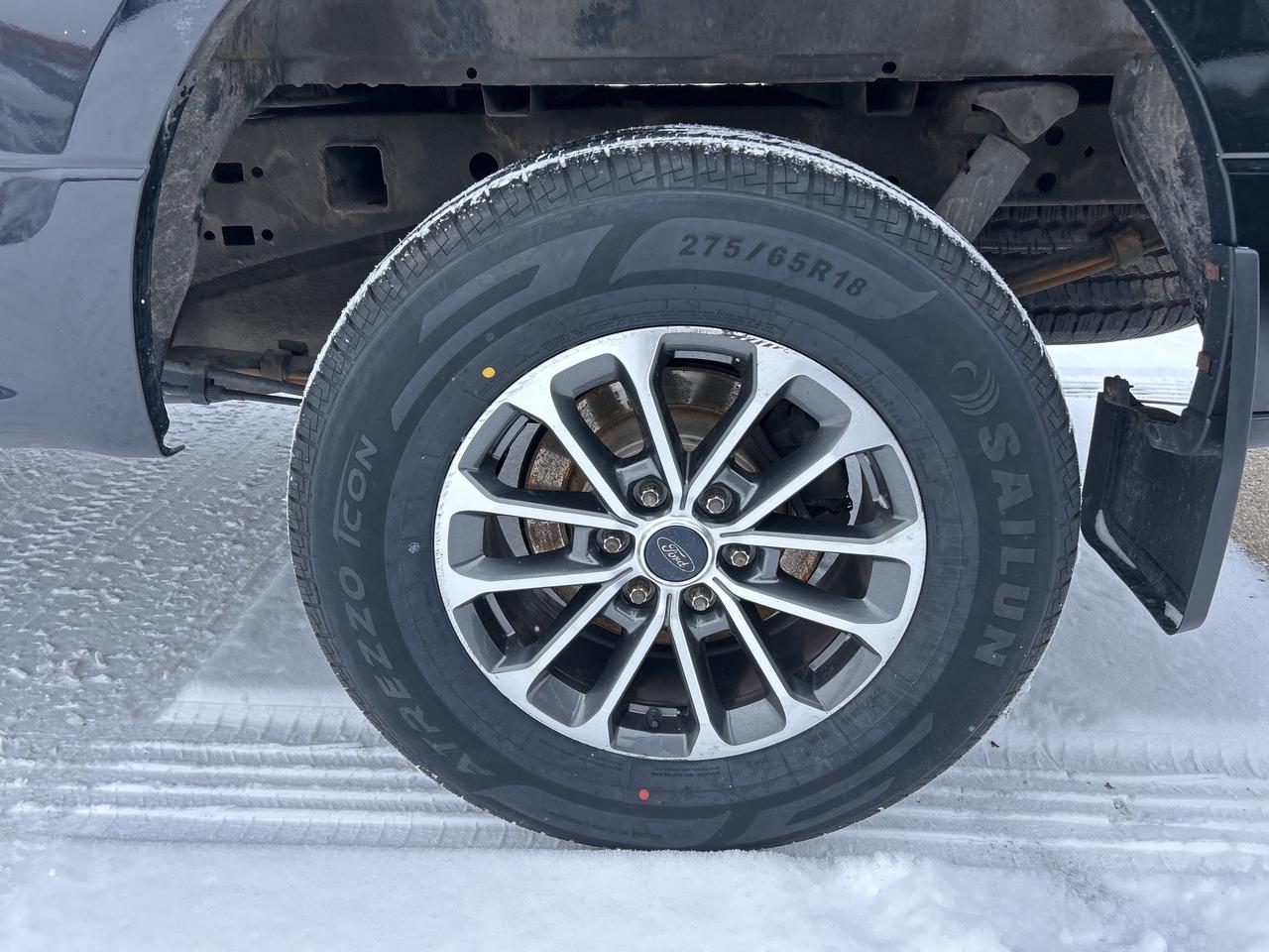 2016 Ford F-150 XLT, REG CAB 4X4, 8 FT BOX, BACK UP CAMERA! Photo