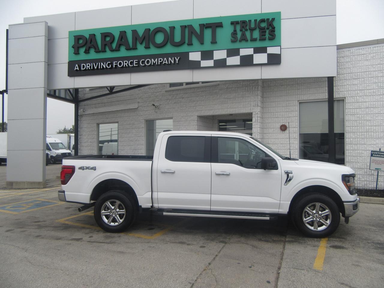 2024 Ford F-150 CREW CAB 4X4 5.5FT BOX XLT PACKAGE Photo