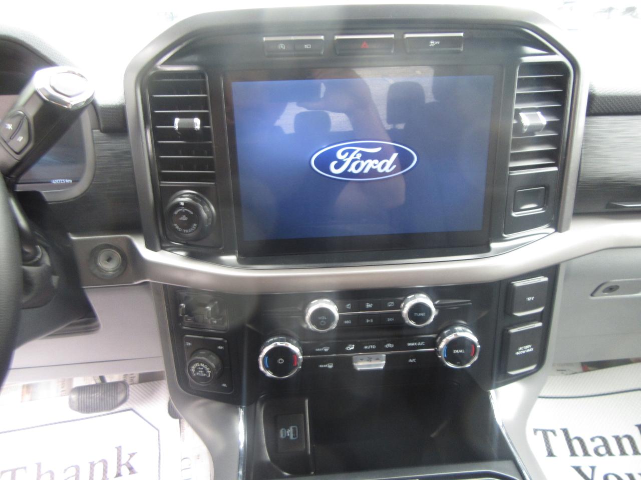 2024 Ford F-150 CREW CAB 4X4 5.5FT BOX XLT PACKAGE Photo