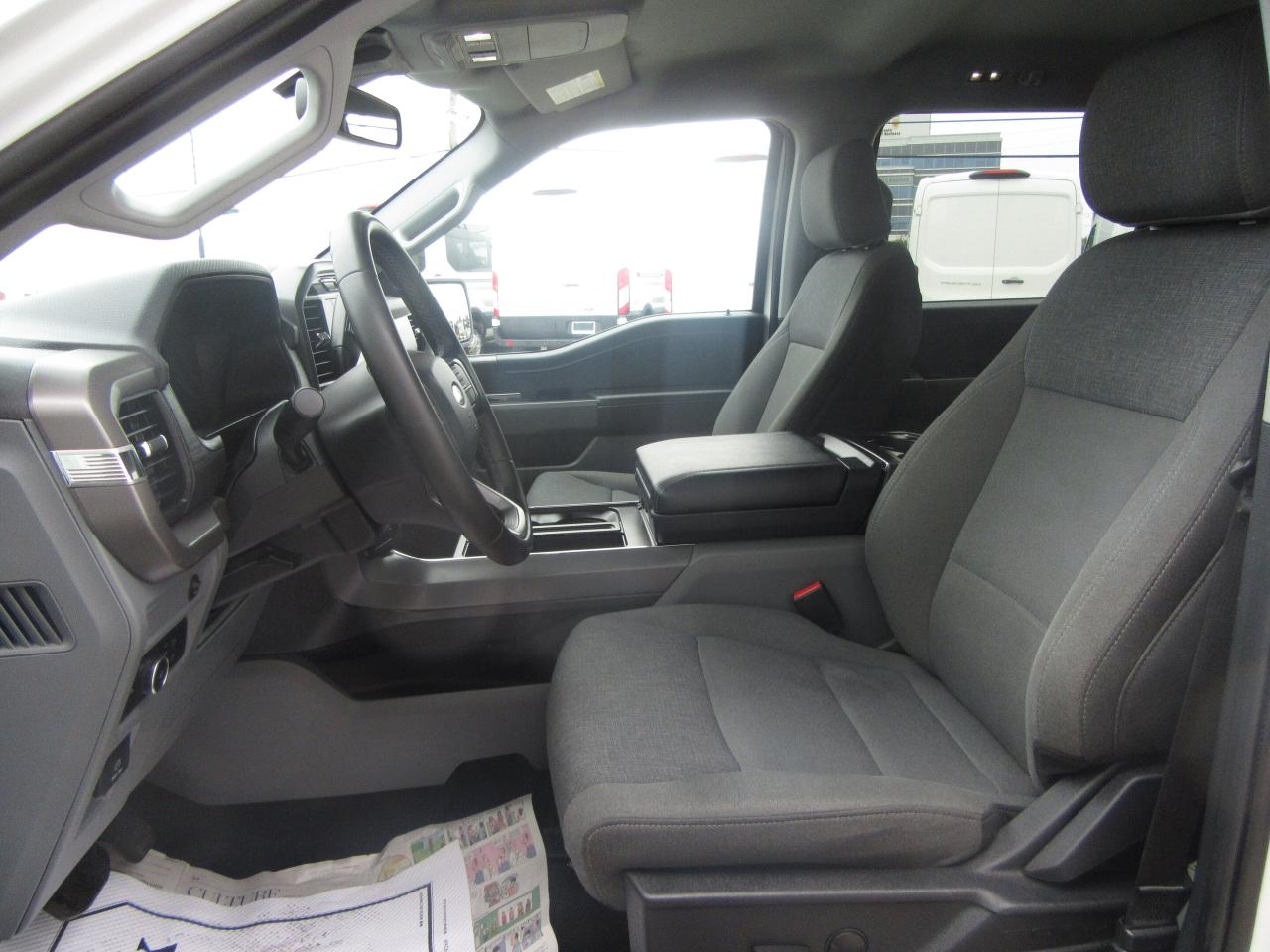 2024 Ford F-150 CREW CAB 4X4 5.5FT BOX XLT PACKAGE Photo