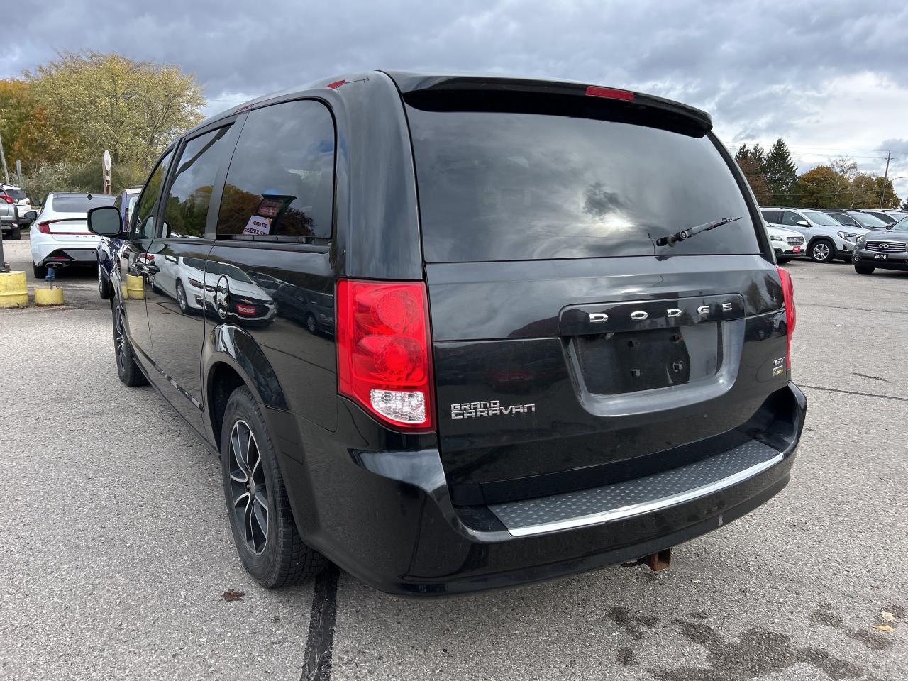 2019 Dodge Grand Caravan GT, POWER DOORS, REMOTE START, CLEAN CARFAX! Photo