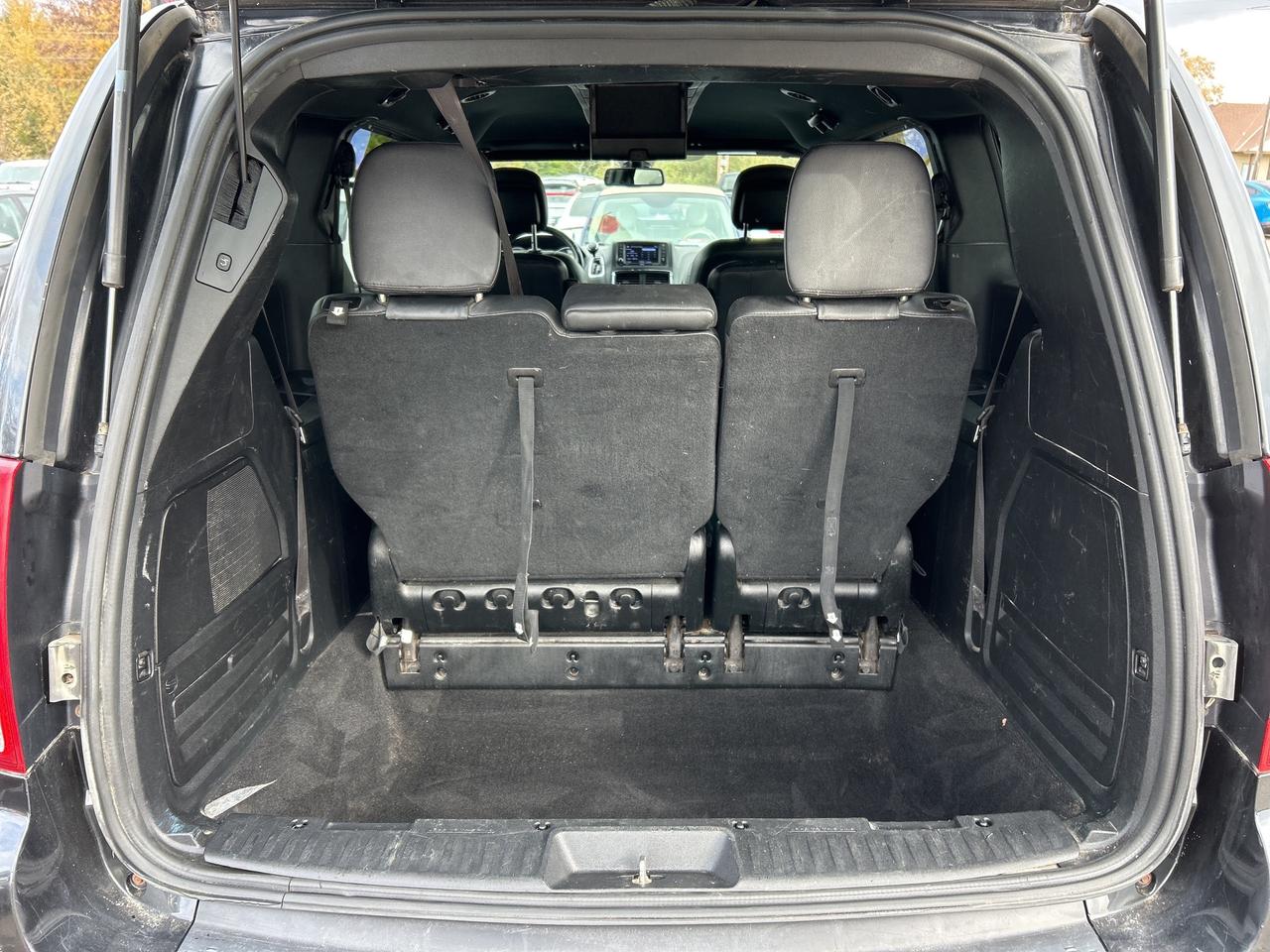 2019 Dodge Grand Caravan GT, POWER DOORS, REMOTE START, CLEAN CARFAX! Photo