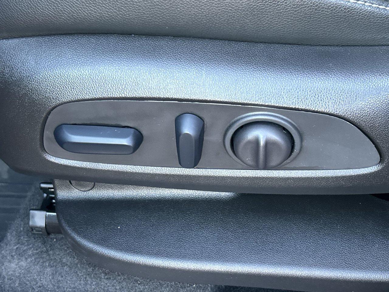 2024 GMC Terrain AWD SLT Leather BOSE Panoramic Sunroof Navigation Photo