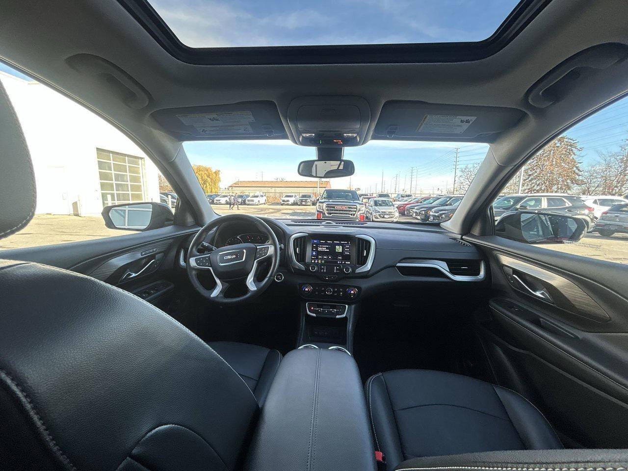 2024 GMC Terrain AWD SLT Leather BOSE Panoramic Sunroof Navigation Photo