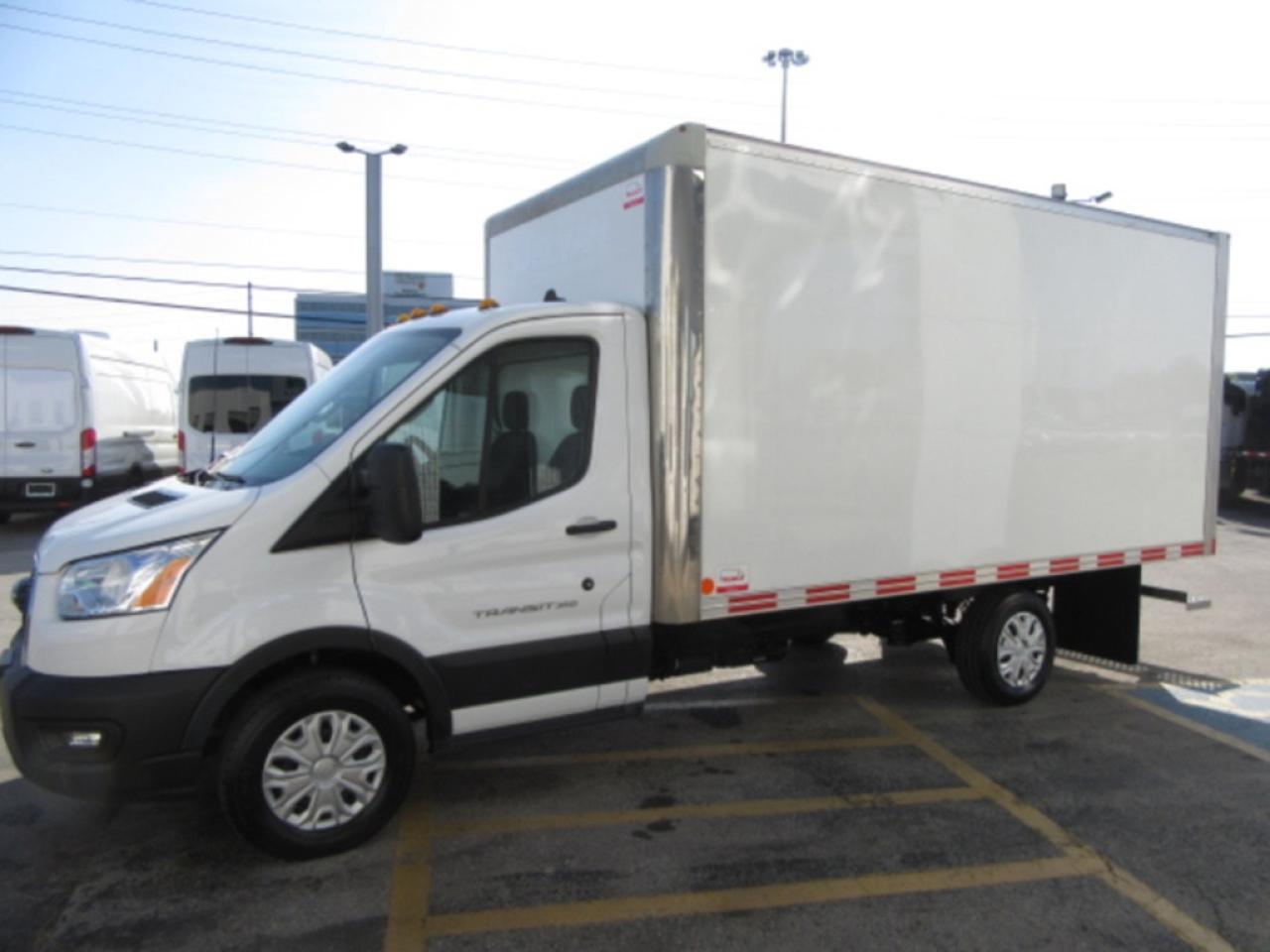 2024 Ford Transit Cargo Van GAS WITH 14 FT CUBE WITH ALUMINUM BOX Photo