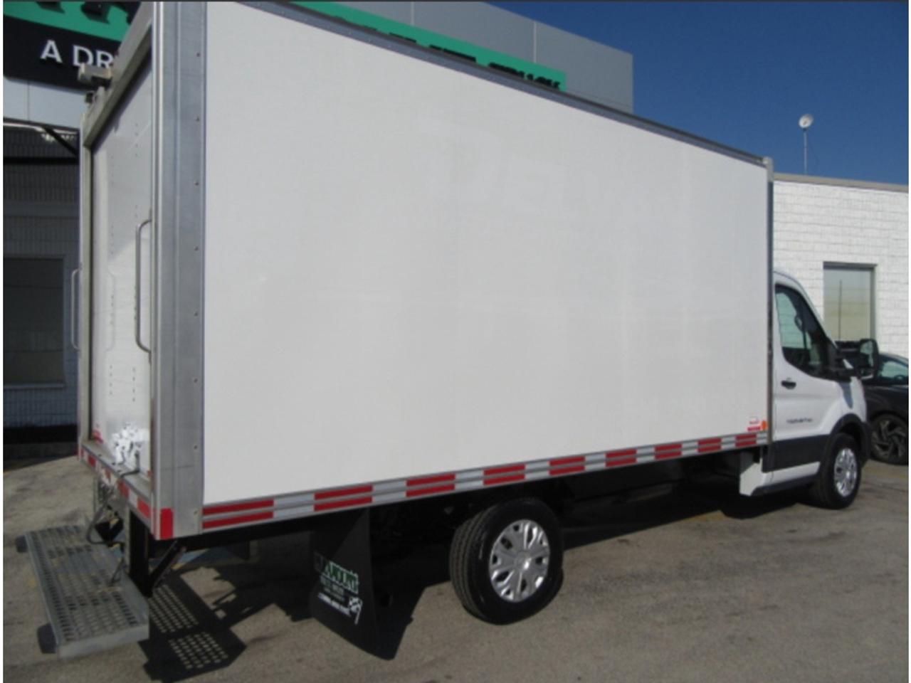 2024 Ford Transit Cargo Van GAS WITH 14 FT CUBE WITH ALUMINUM BOX Photo2
