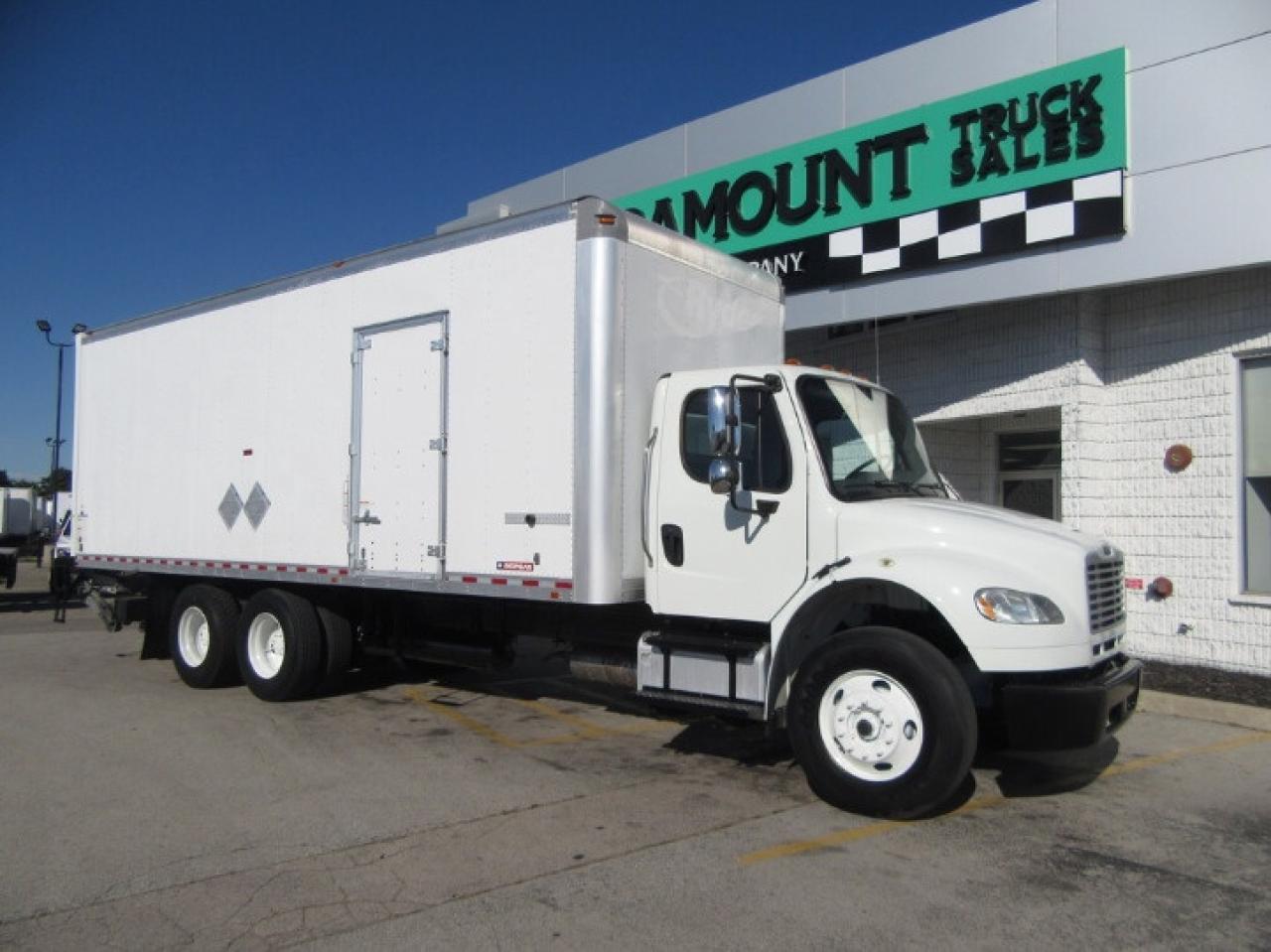 2018 Freightliner M2-106 DIESEL TANDEM AXLE CAB & CHASIS Photo