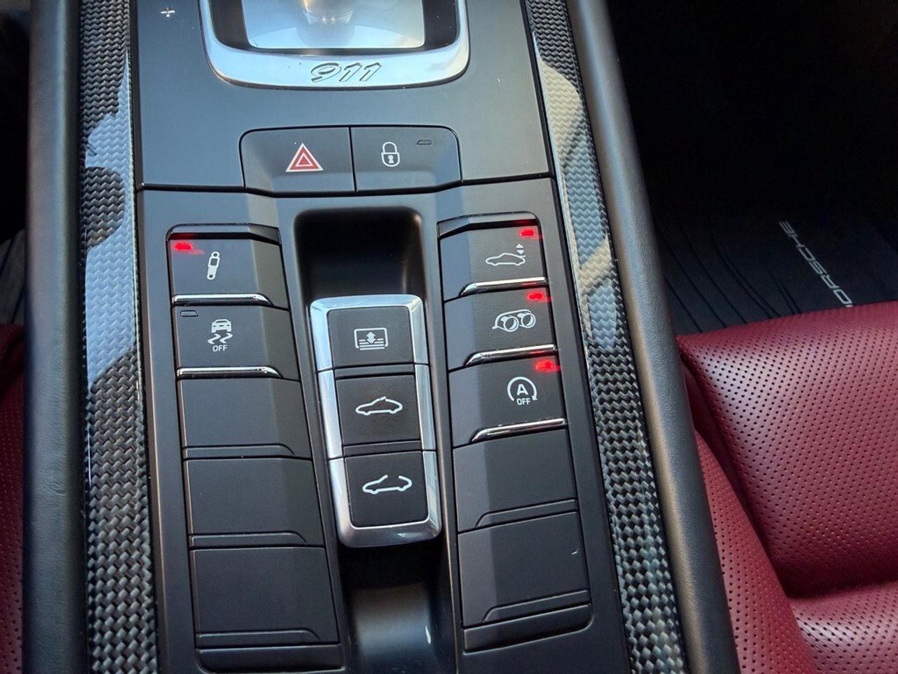 2017 Porsche 911 2dr Cpe Carrera 4S Photo