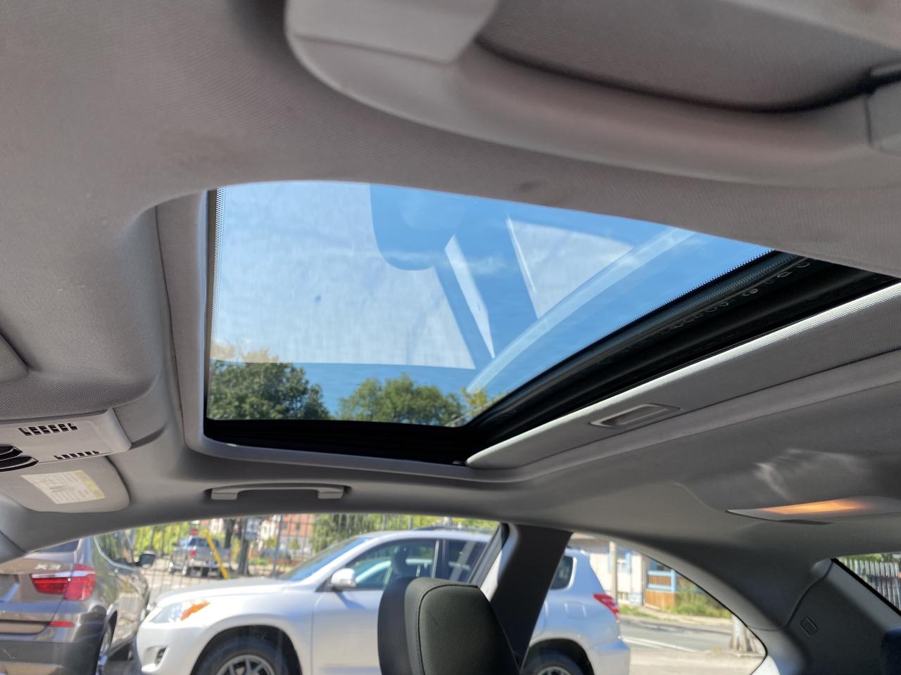 2009 BMW 1 Series 2dr Cpe 128i Photo