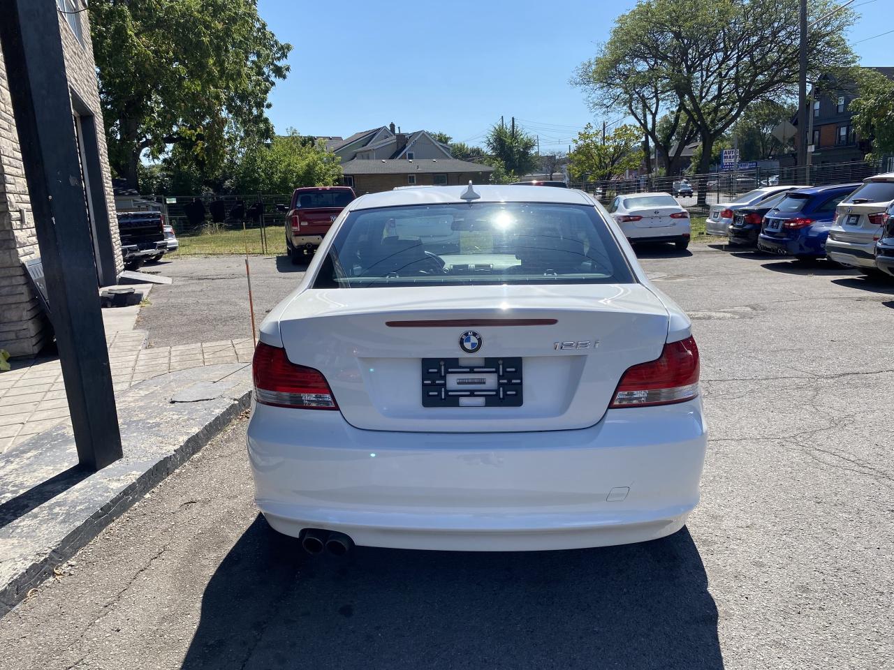 2009 BMW 1 Series 2dr Cpe 128i Photo3