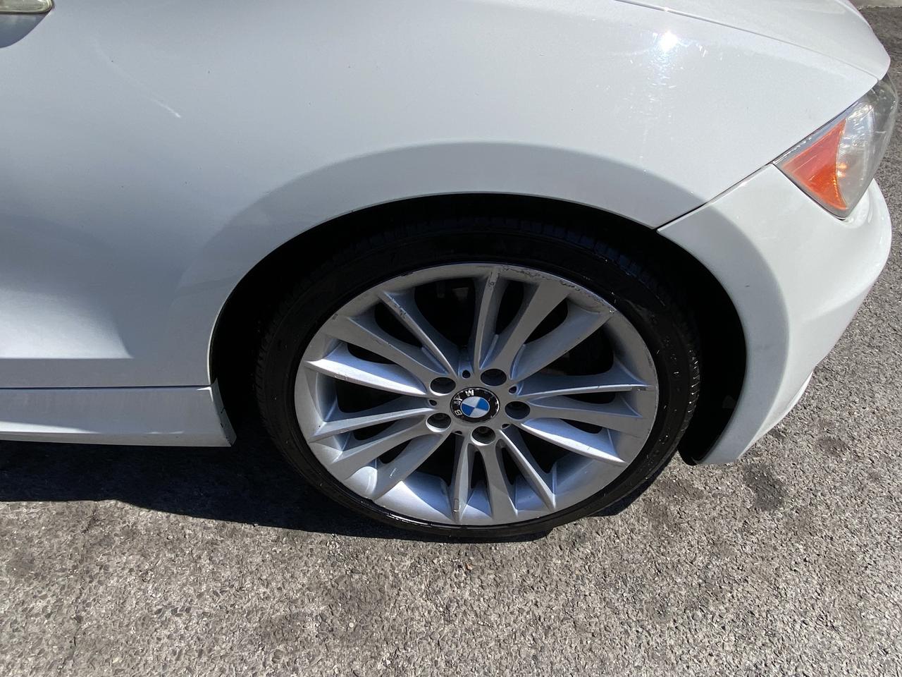 2009 BMW 1 Series 2dr Cpe 128i Photo