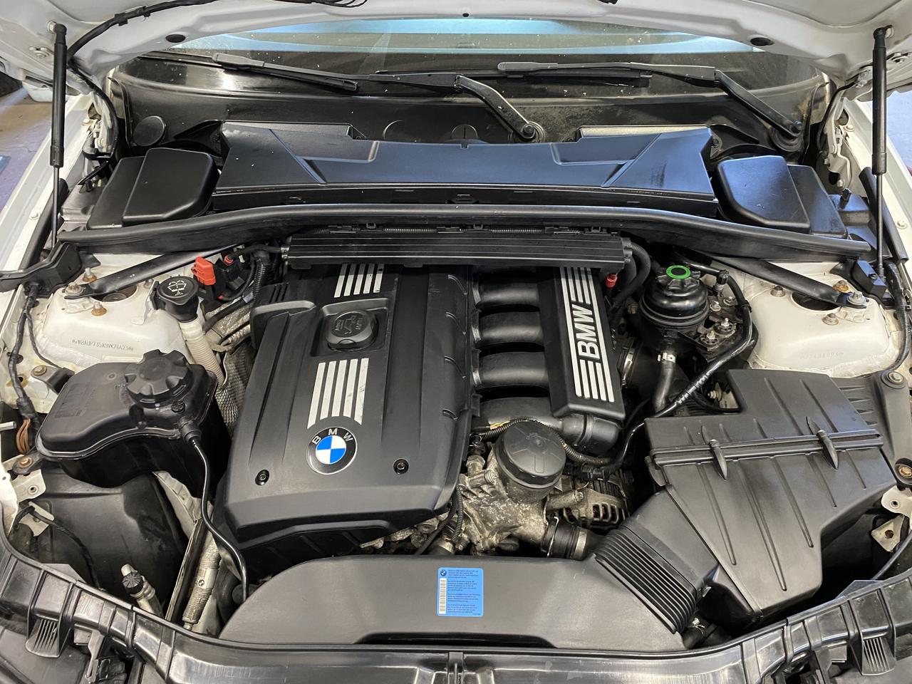 2009 BMW 1 Series 2dr Cpe 128i Photo