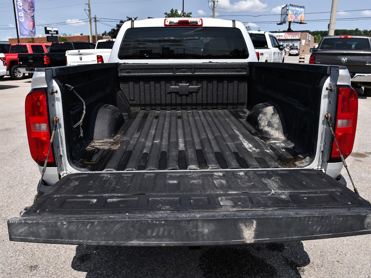 2020 Chevrolet Colorado WT Crew Cab 4x4 ~V6 ~Bluetooth ~Backup Camera Photo