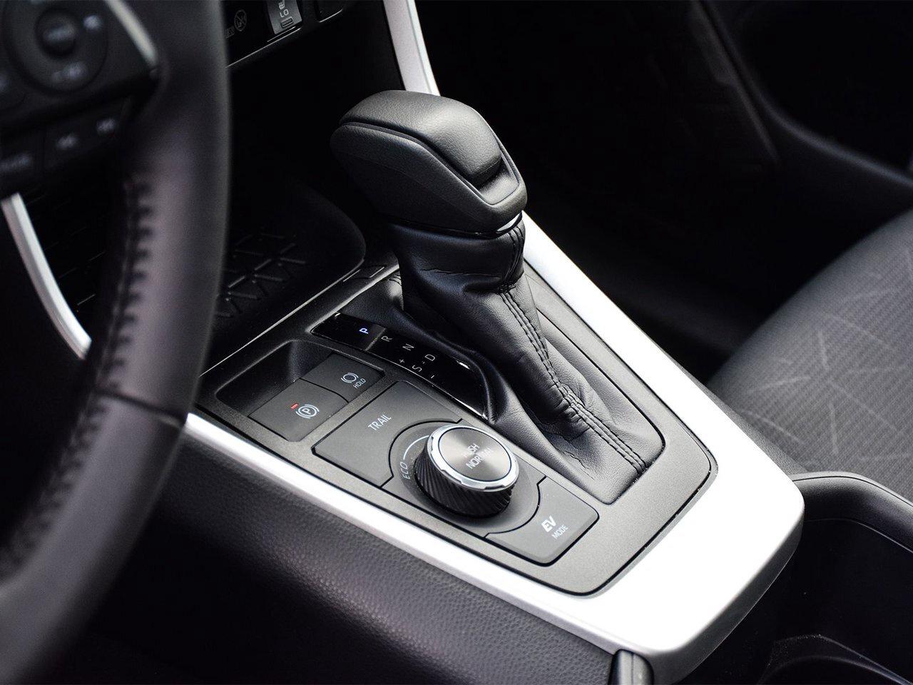 2025 Toyota RAV4 Hybrid XLE Finance Discount $1500 Applied Photo