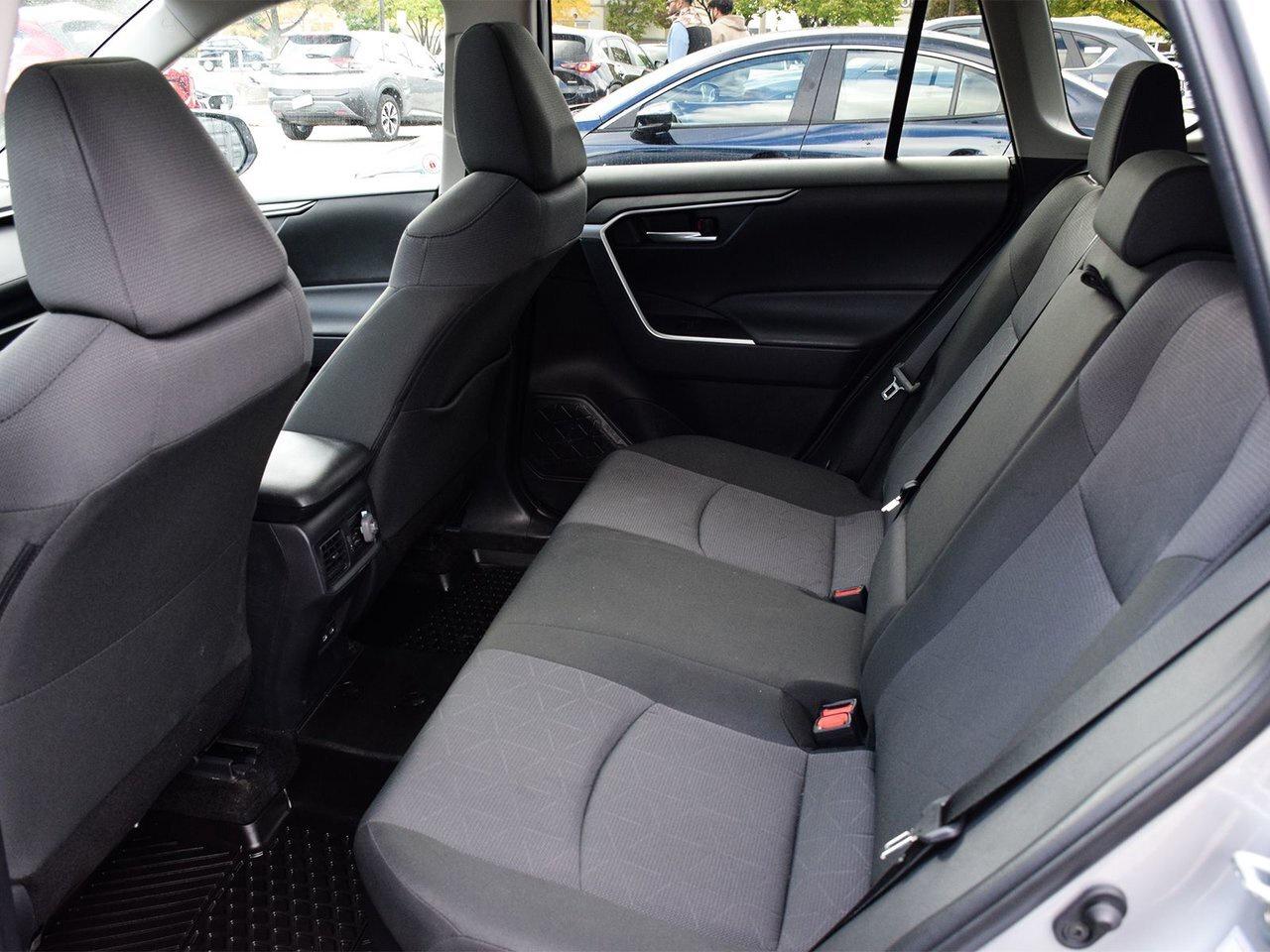 2025 Toyota RAV4 Hybrid XLE Finance Discount $1500 Applied Photo