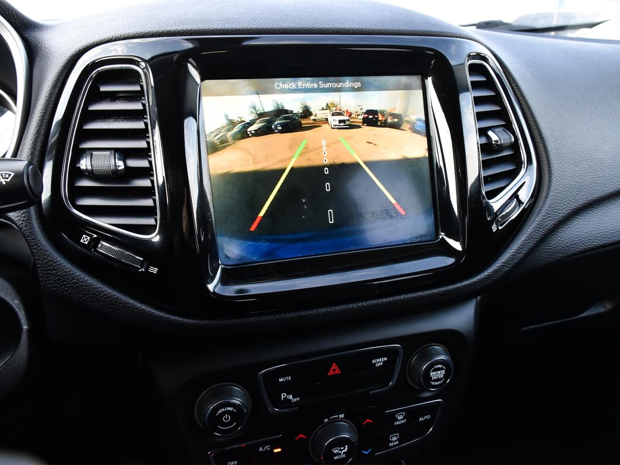 2018 Jeep Compass Limited 4x4 ~Nav ~Heated Leather ~Bluetooth ~Cam Photo