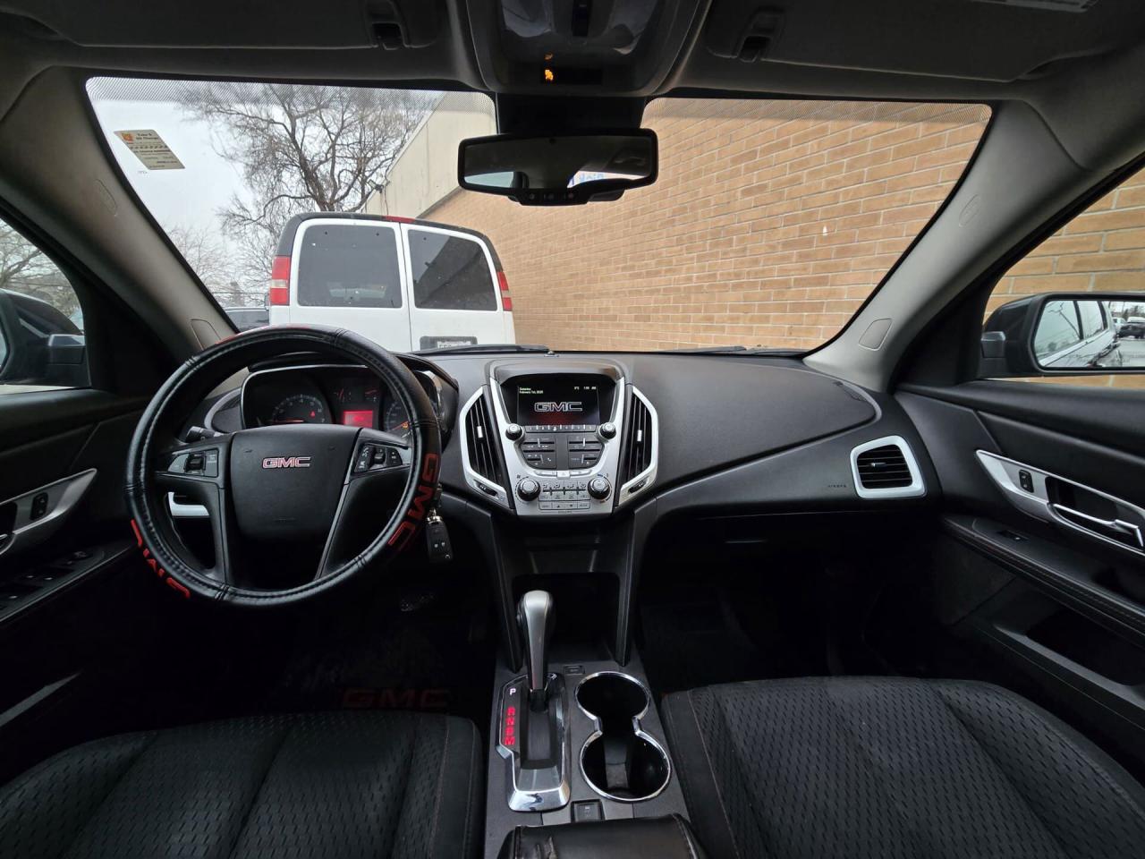 2015 GMC Terrain SLE / Reverse Camera / Bluetooth / Power Windows Photo