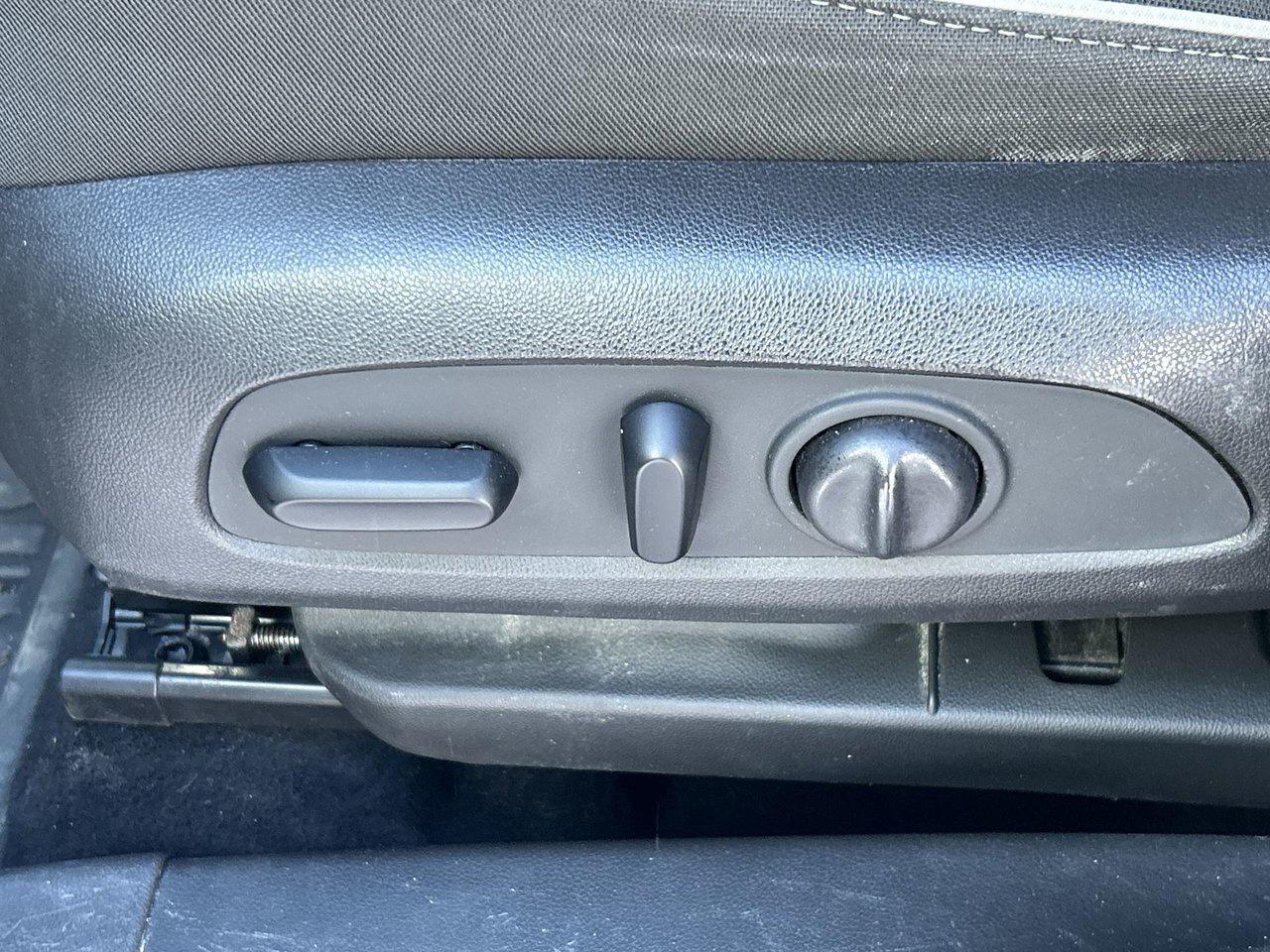 2022 Chevrolet TrailBlazer LT Adaptive Cruise Auto Climate Heated Steering Wh Photo