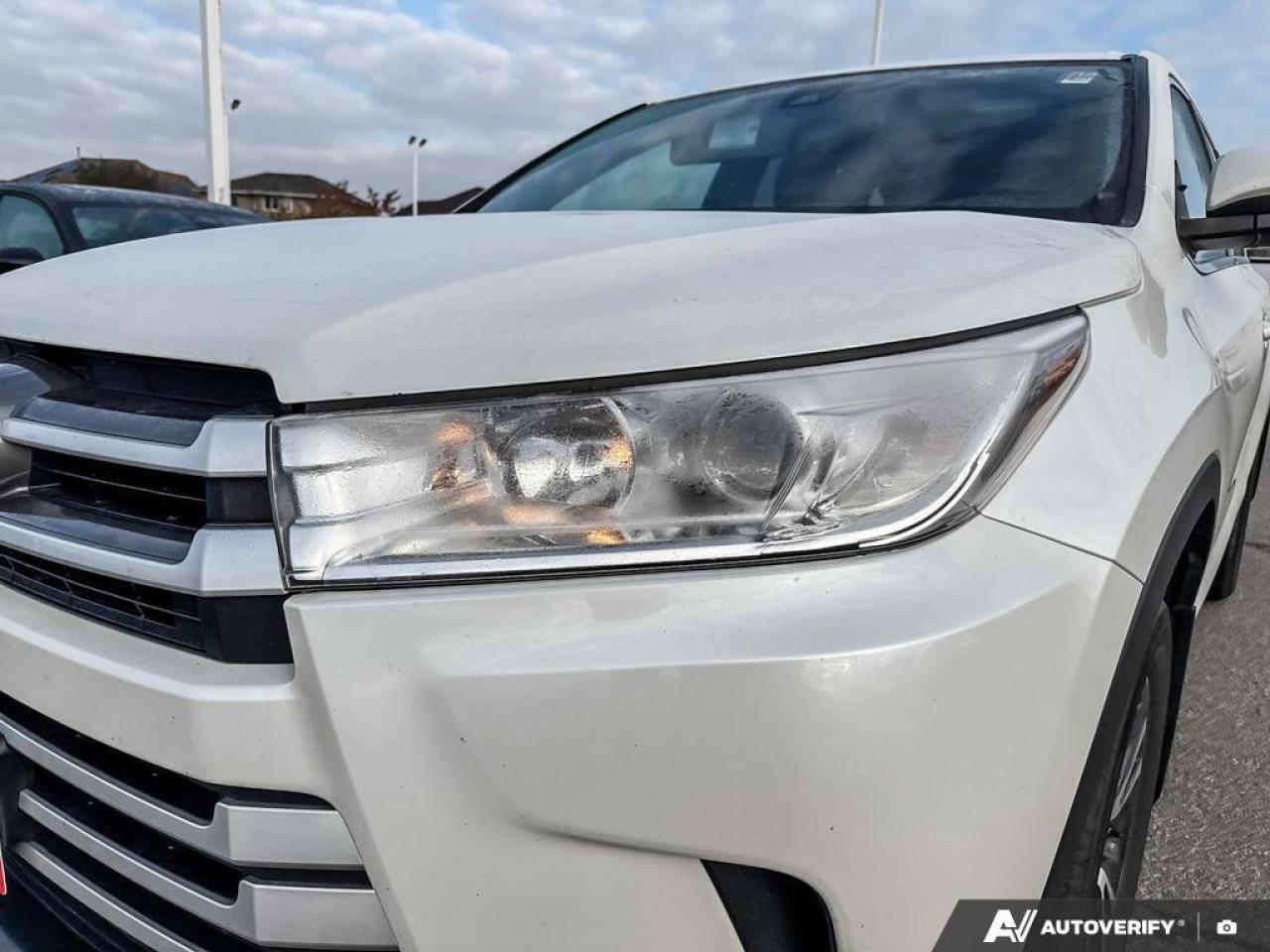 2019 Toyota Highlander LE AWD   BLUETOOTH   HTD SEATS } REAR CAM Photo