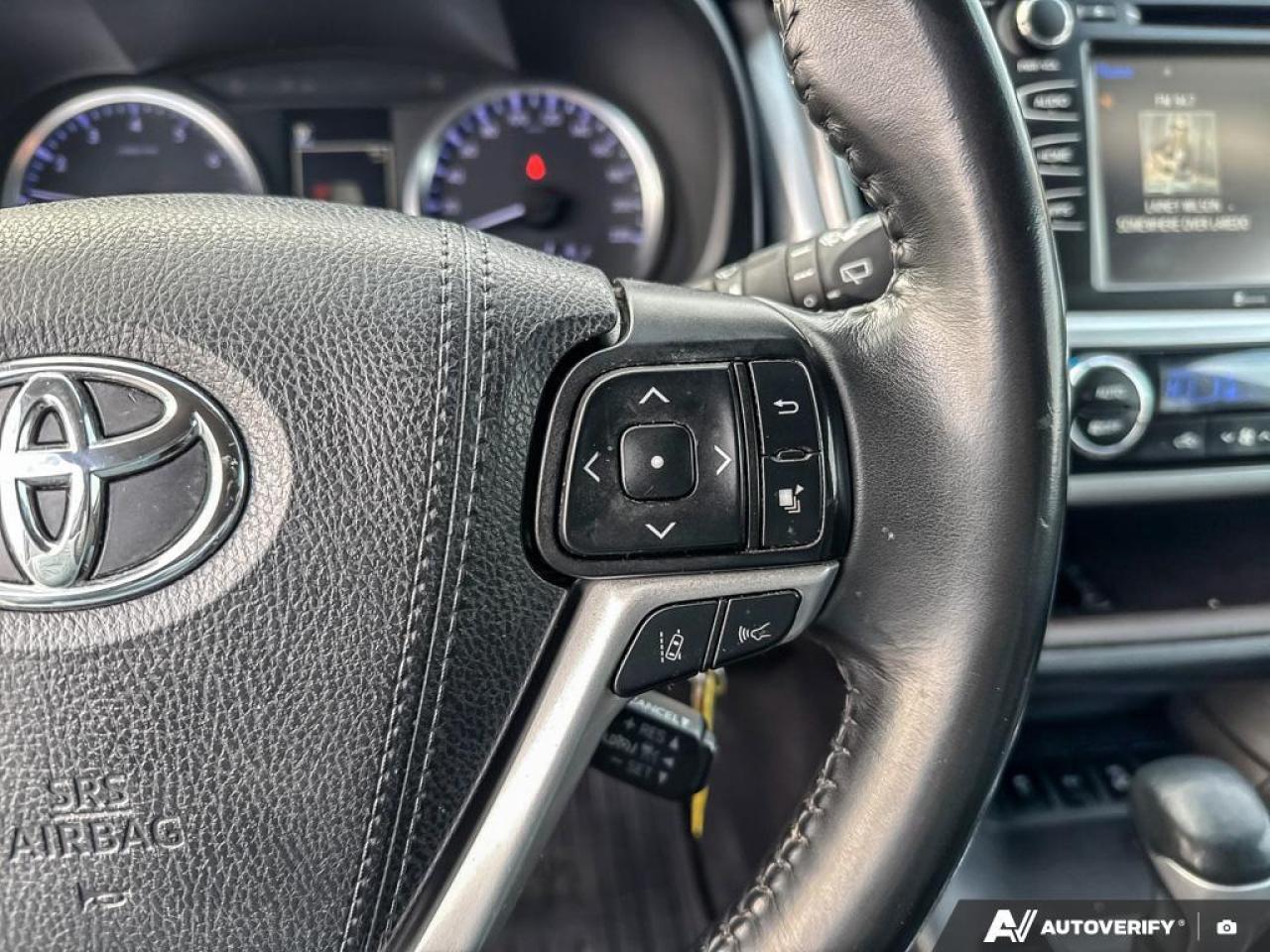 2019 Toyota Highlander LE AWD   BLUETOOTH   HTD SEATS } REAR CAM Photo