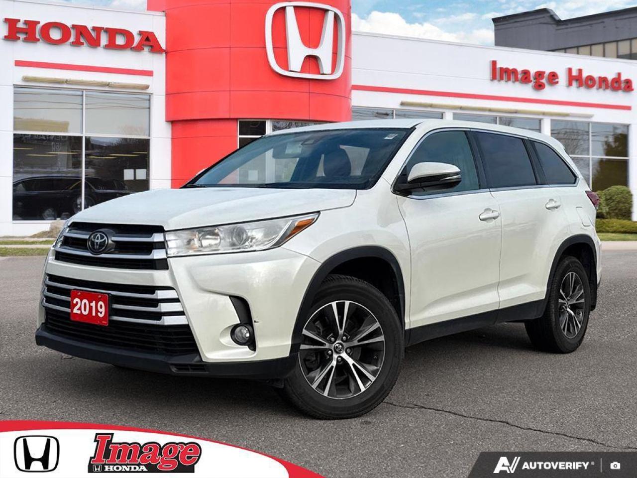 2019 Toyota Highlander LE AWD   BLUETOOTH   HTD SEATS } REAR CAM Photo