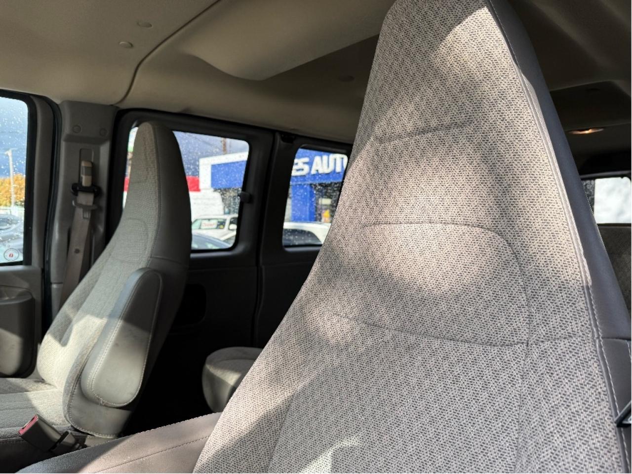 2023 GMC Savana Passenger 12 Passenger 155WheelBase 6.6L V8 CleanCarfax 3500 Photo