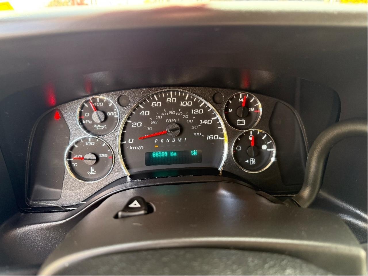 2023 GMC Savana Passenger 12 Passenger 155WheelBase 6.6L V8 CleanCarfax 3500 Photo