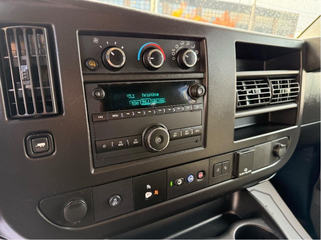 2023 GMC Savana Passenger 12 Passenger 155WheelBase 6.6L V8 CleanCarfax 3500 Photo