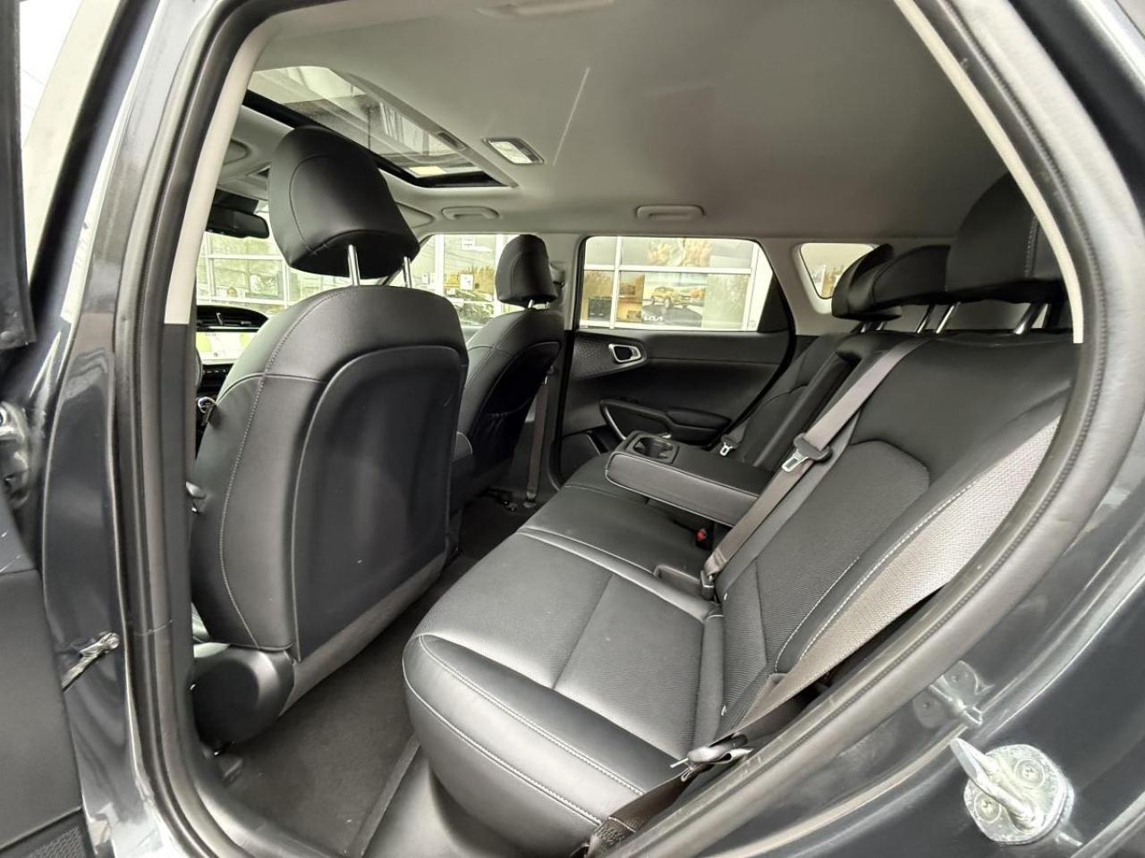 2022 Kia Soul EV EV Limited Auto Photo