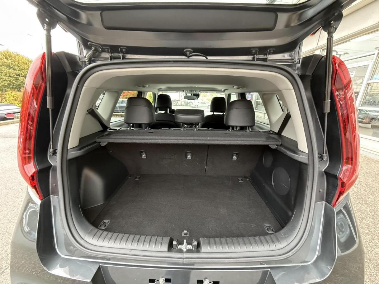 2022 Kia Soul EV EV Limited Auto Photo