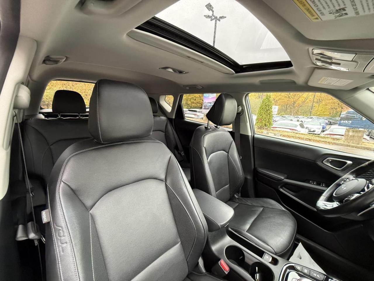 2022 Kia Soul EV EV Limited Auto Photo