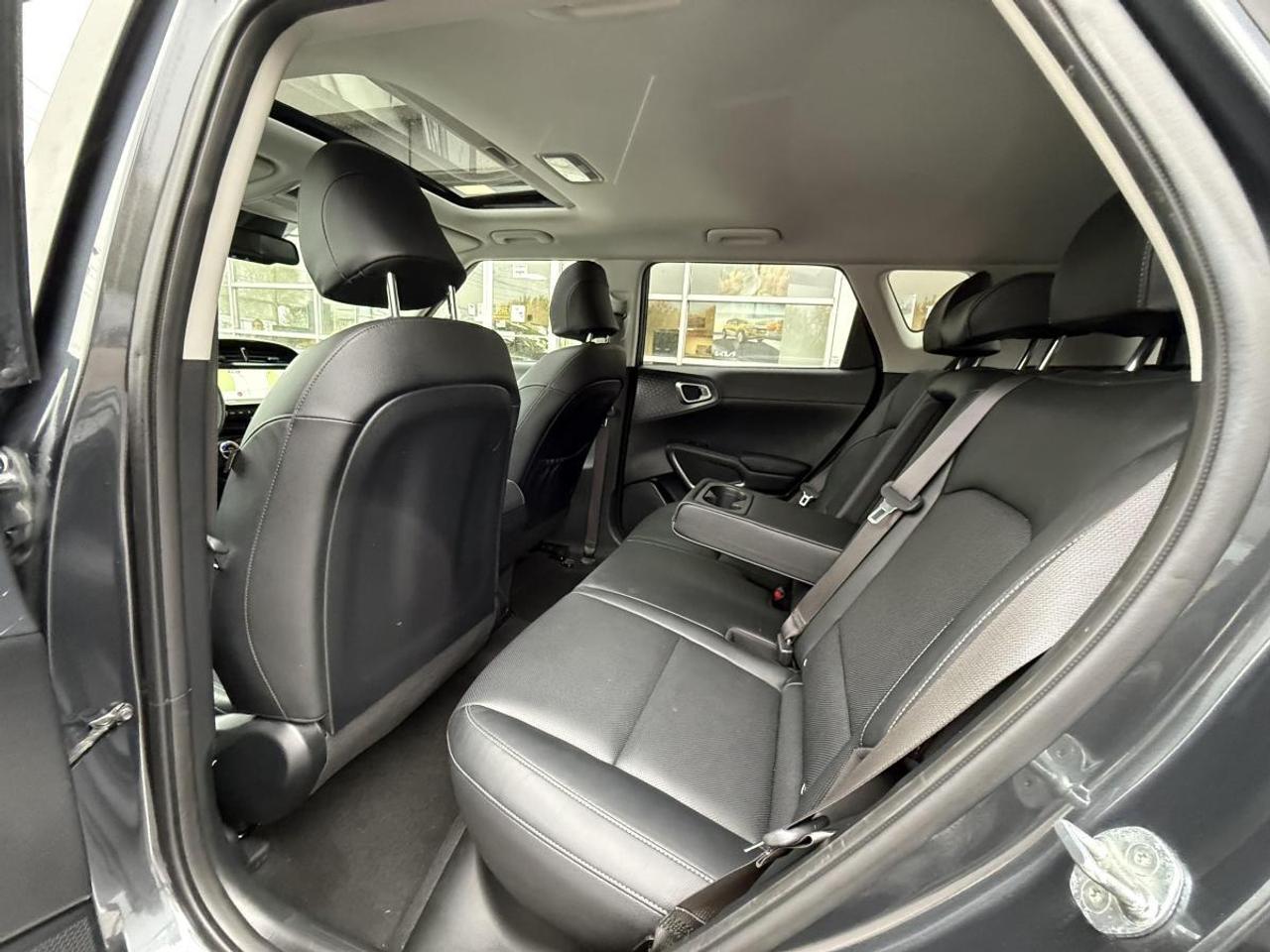 2022 Kia Soul EV EV Limited Auto Photo