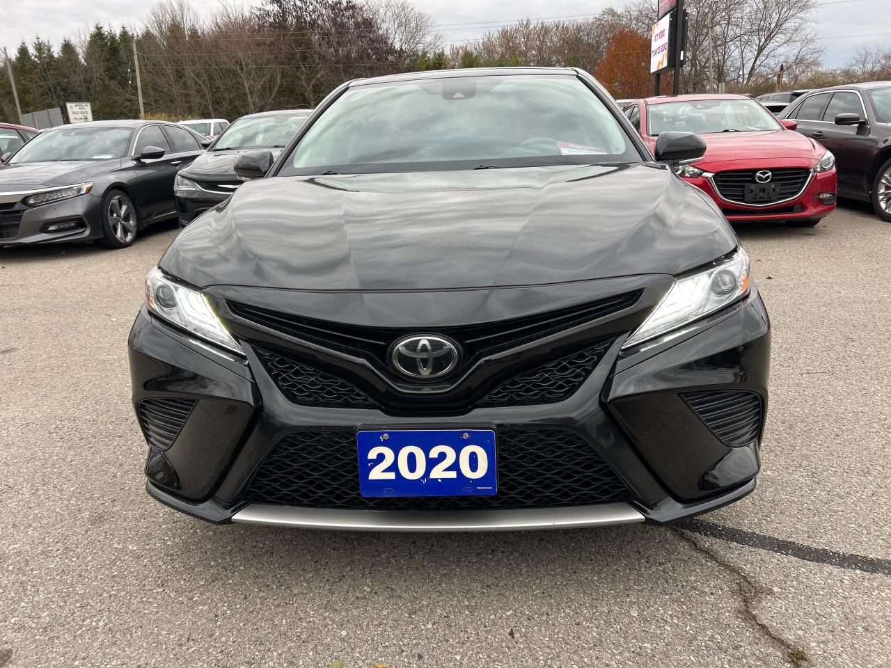 2020 Toyota Camry XSE, BACK UP CAMERA, LEATHER, SUNROOF! Photo