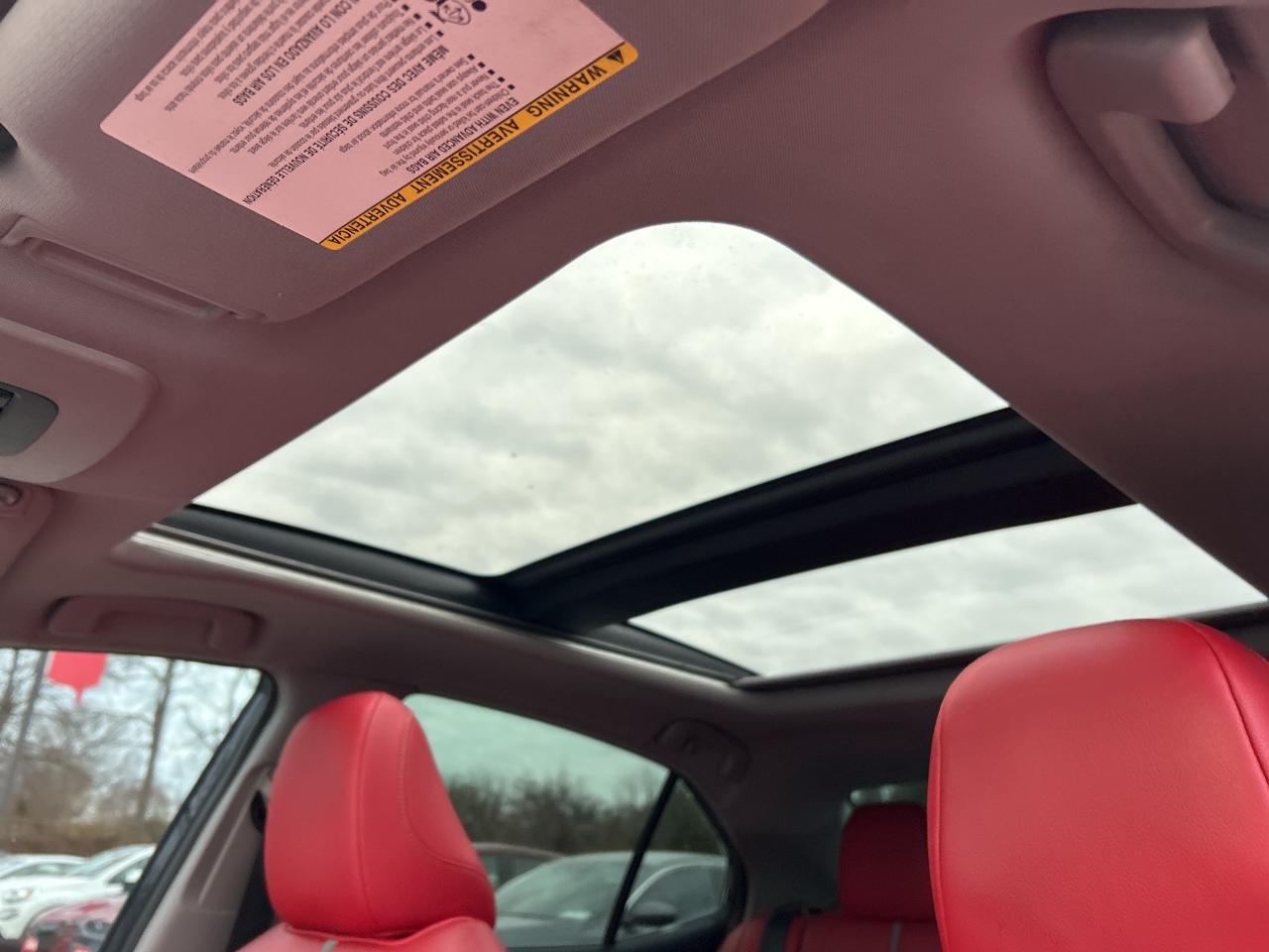 2020 Toyota Camry XSE, BACK UP CAMERA, LEATHER, SUNROOF! Photo