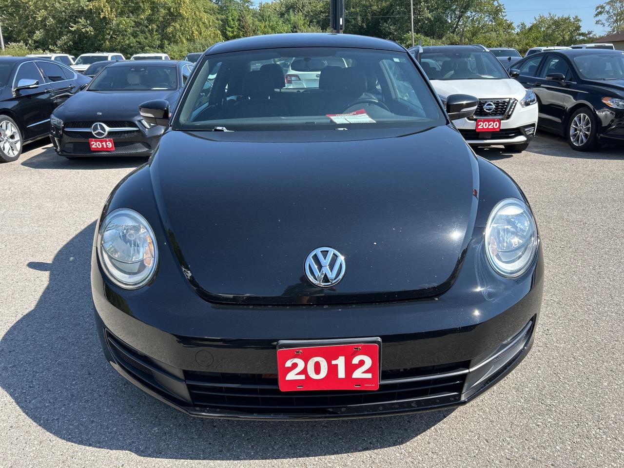 2012 Volkswagen Beetle COMFORTLINE, AUTO, HEATED CLOTH! Photo2
