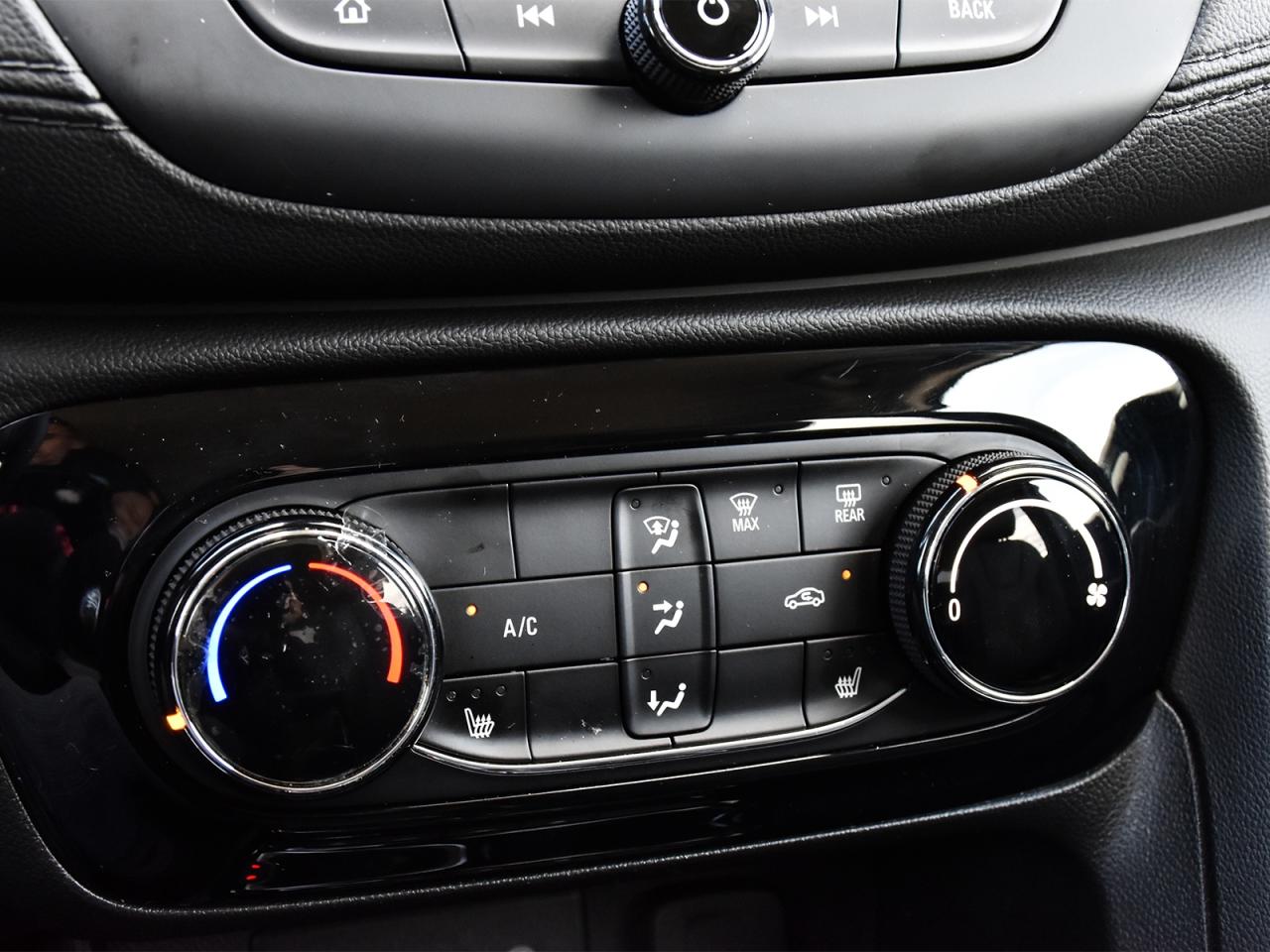 2022 Buick Encore GX AWD ~Heated Seats ~Bluetooth ~Camera ~Alloy Wheels Photo