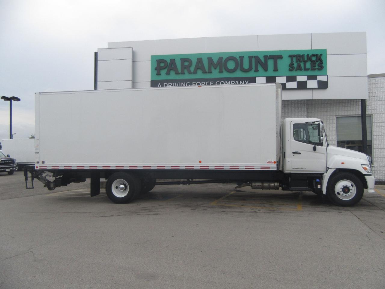 2023 Hino L7 CUMMINS 26FT BOX LARGE POWER LIFT/ROLLOUT RAMP Photo