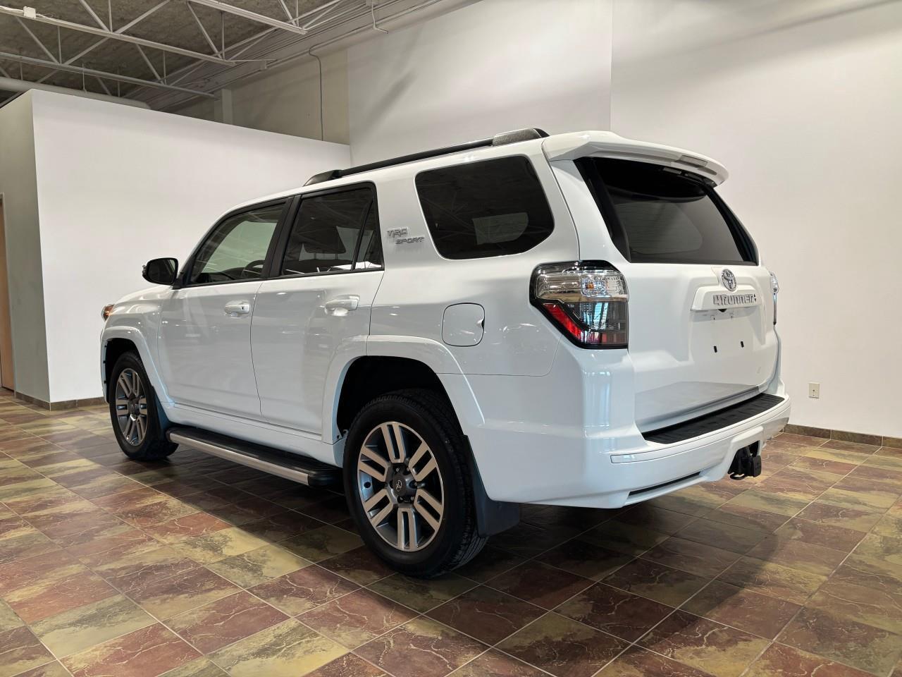 2022 Toyota 4Runner  Photo2